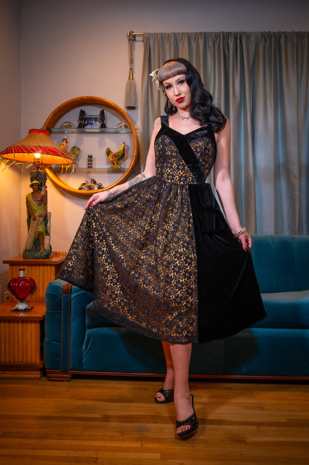 The Sweetheart Lace Dress in Black