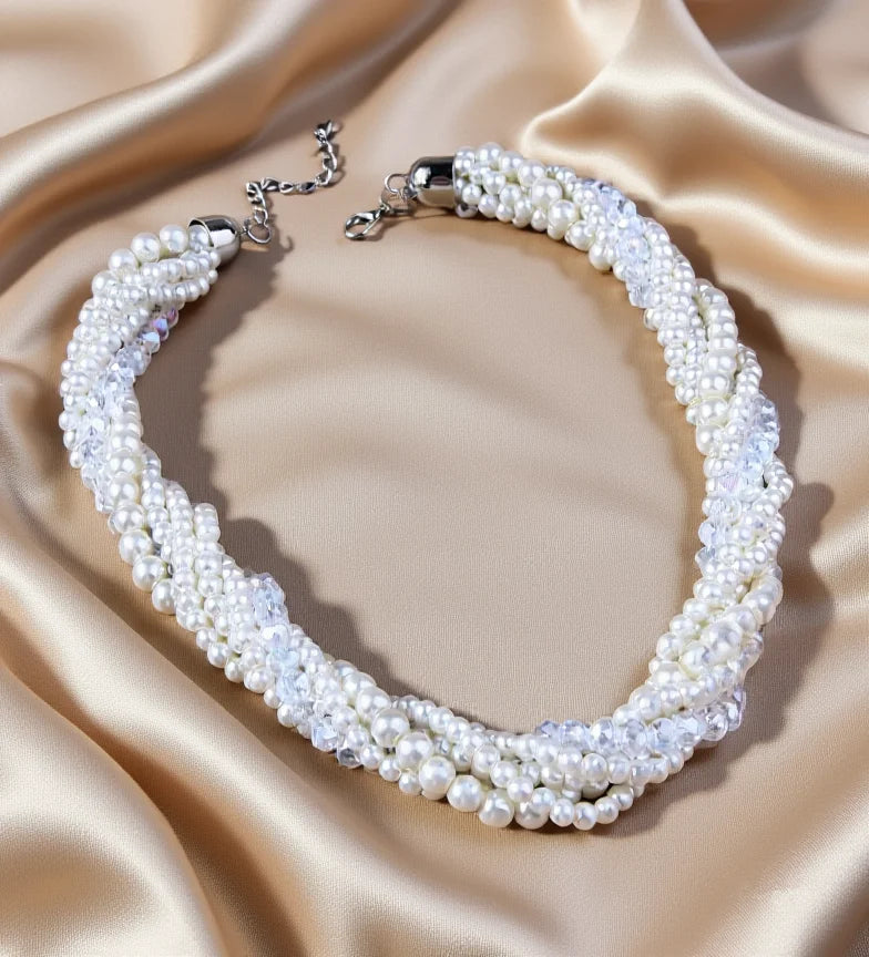 Women's Multilayer Choker Necklace with Imitation Pearls Beads Chunky Collier Bijoux Fashion Jewelry Accessory